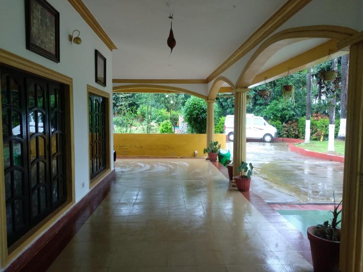 Wanders In Travel Company Hotel Madikeri Exterior photo