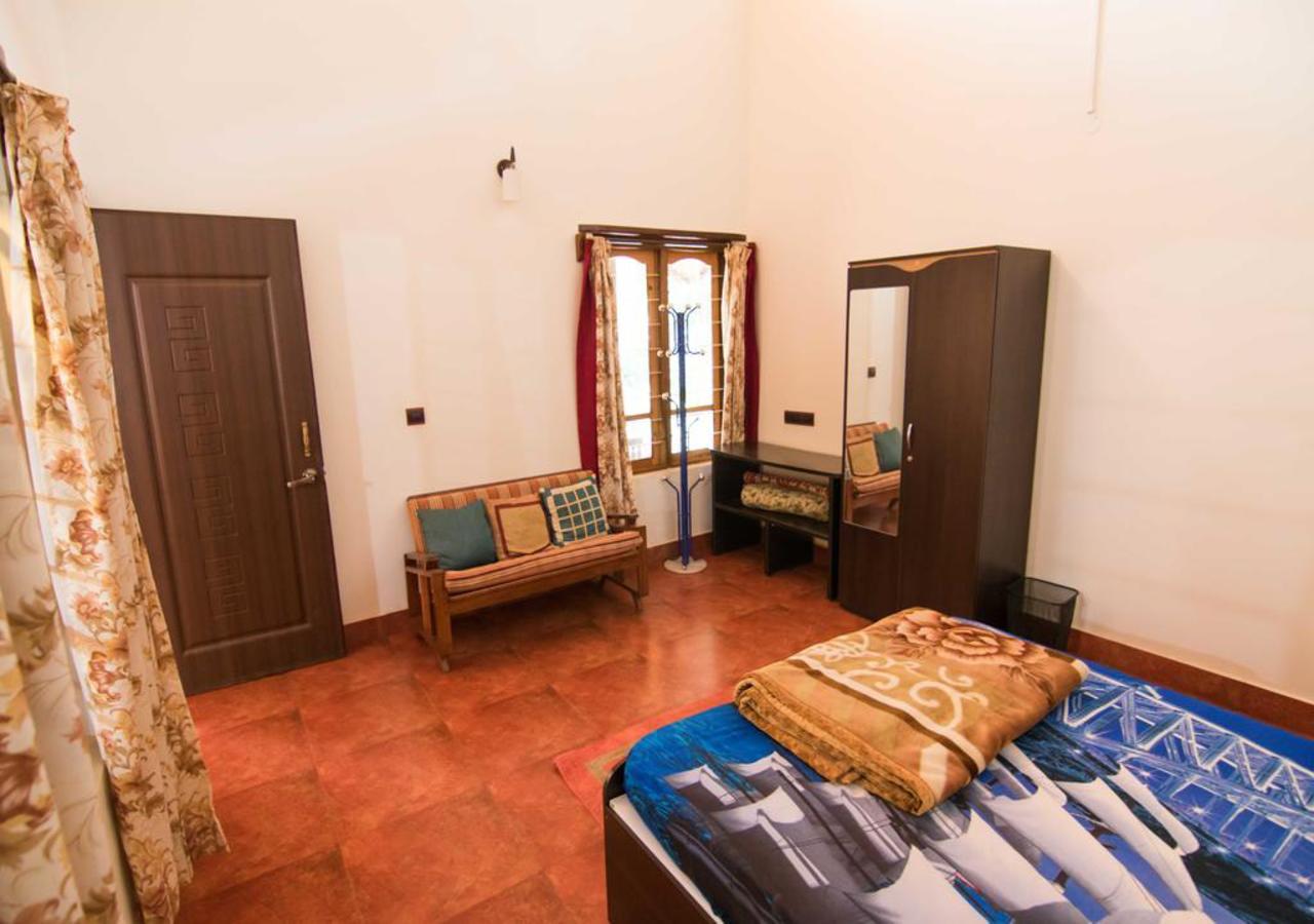Wanders In Travel Company Hotel Madikeri Exterior photo