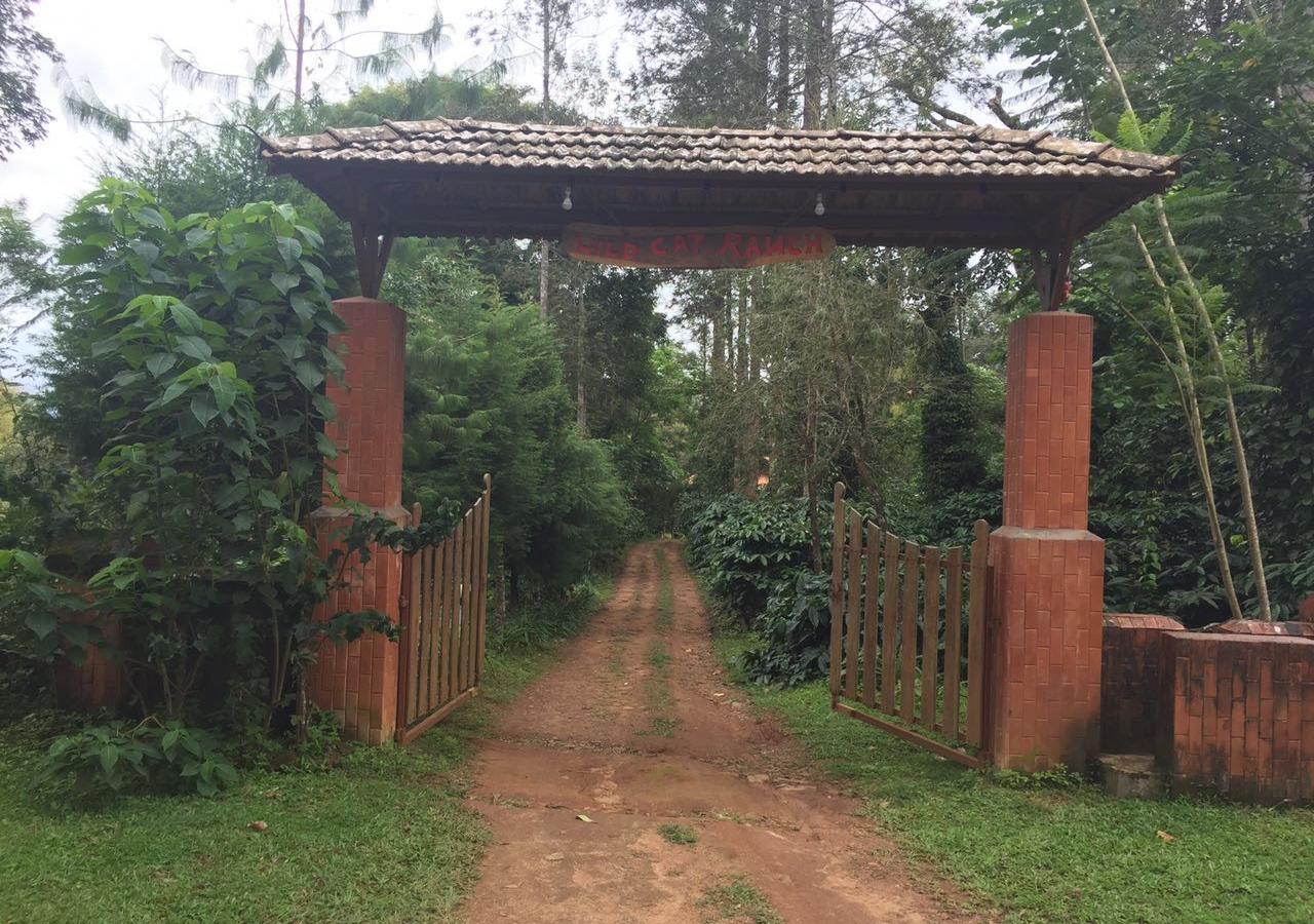 Wanders In Travel Company Hotel Madikeri Exterior photo